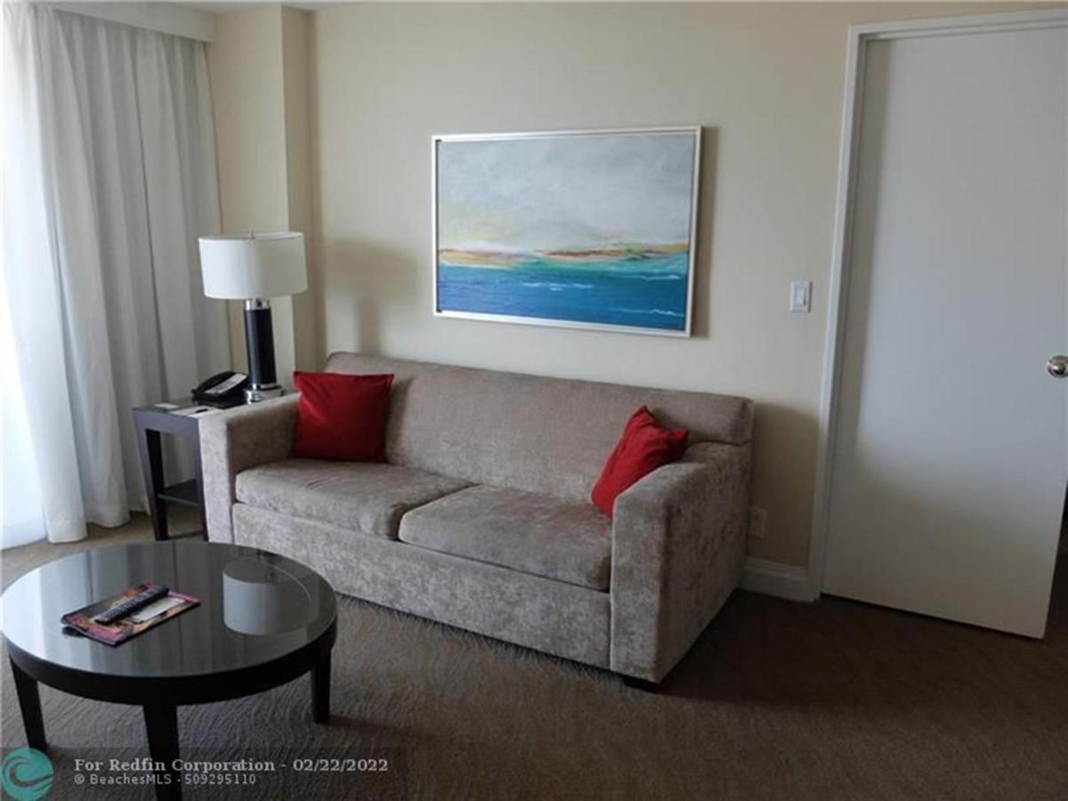 Gallery One - A Doubletree By Hilton
